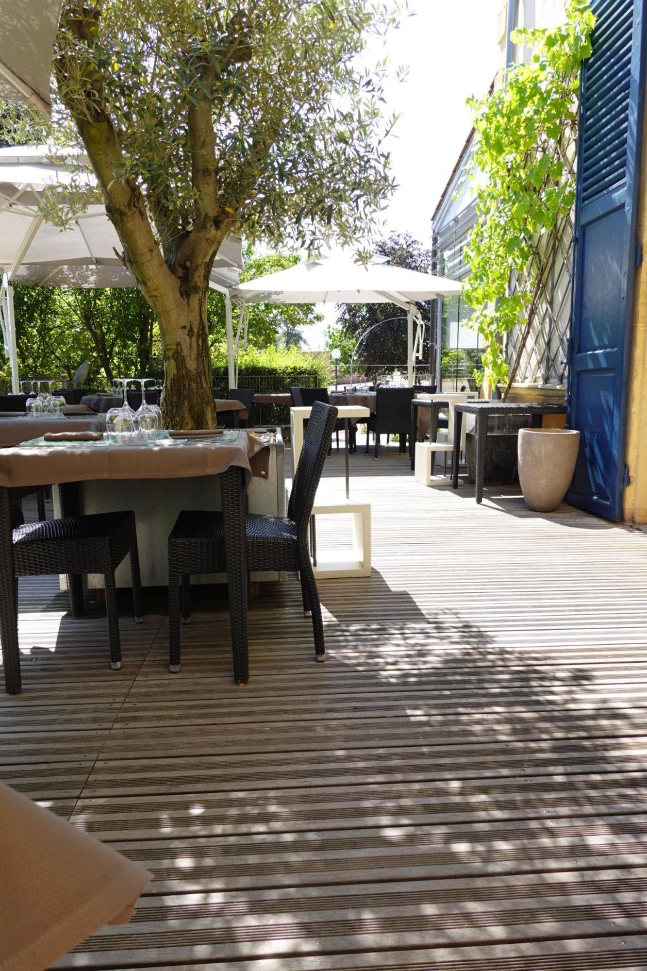 Chateau De Champlong Table Hotel **** Golf & Spa Villerest  ภายนอก รูปภาพ